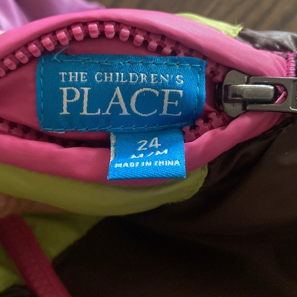 The Children’s Place Reversible Puffer Vest - Picture 4 of 4